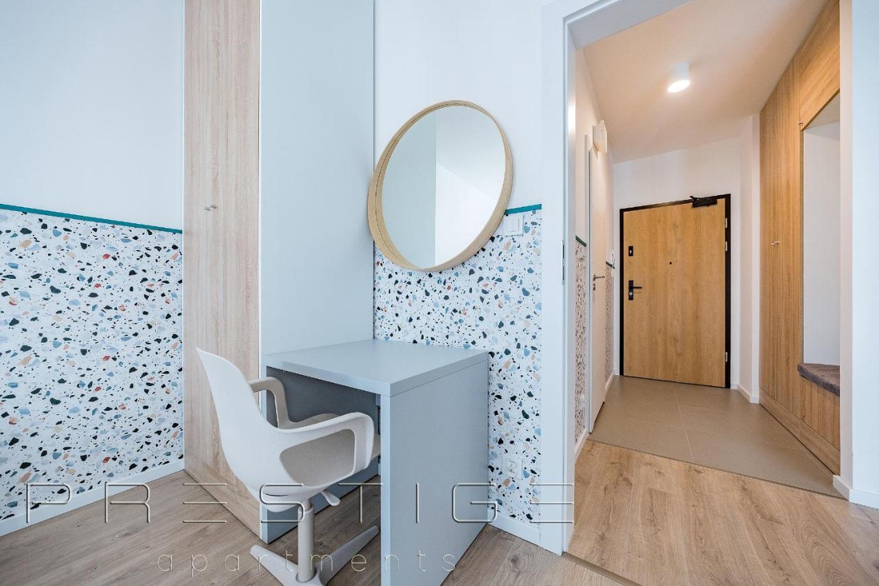 Prestige Modern Tower Apartment *