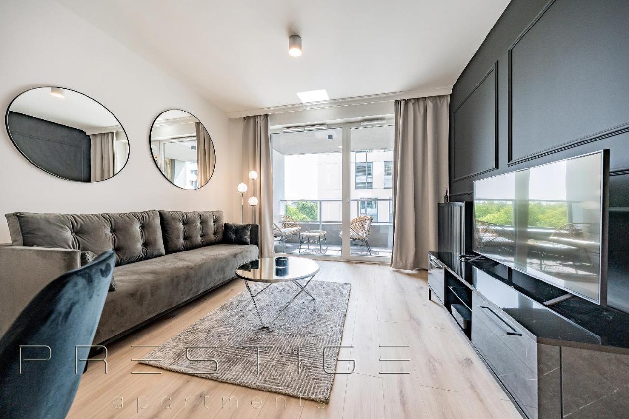 Prestige Modern Tower Apartment *