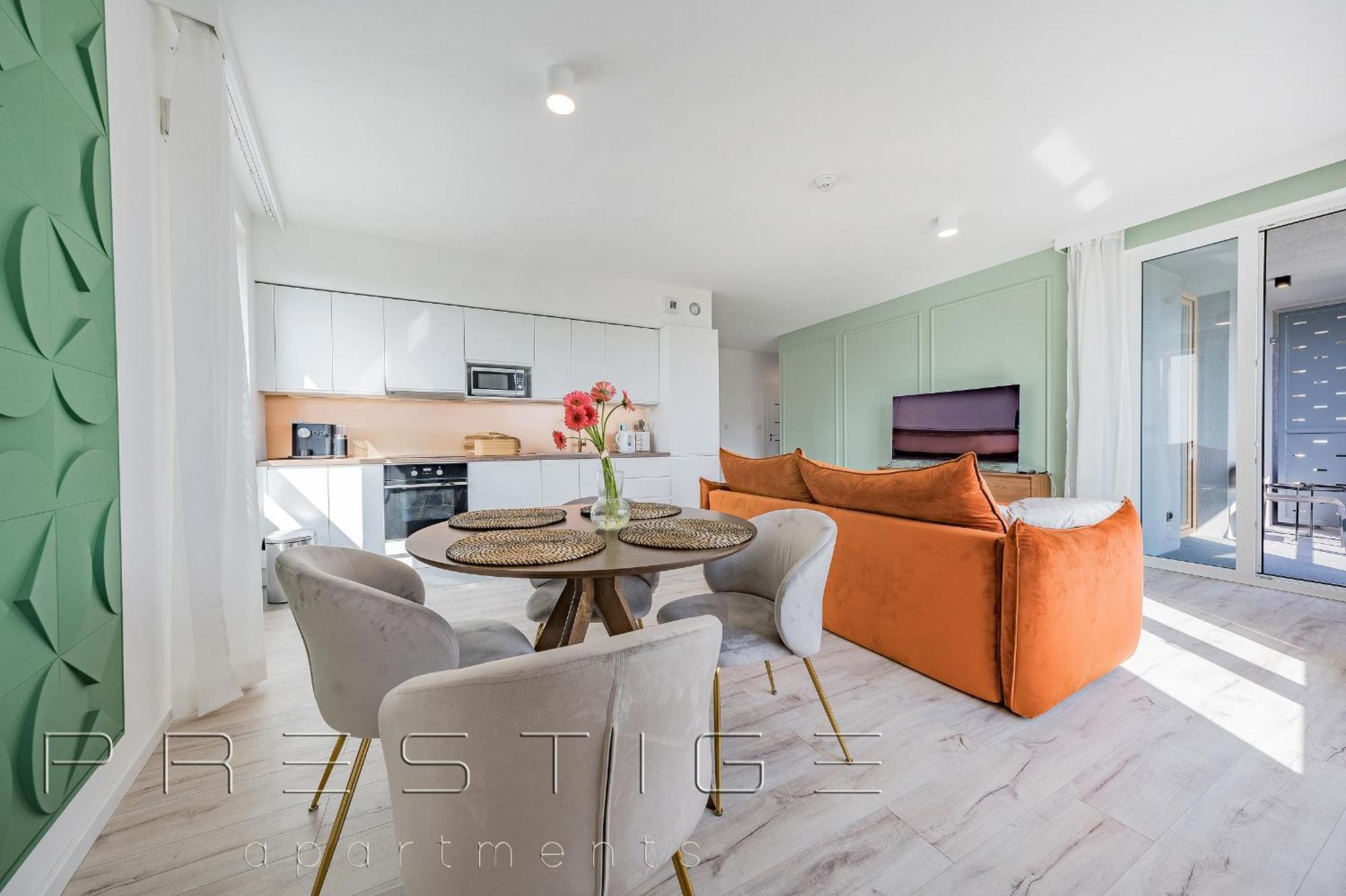 Prestige Modern Tower Apartment *